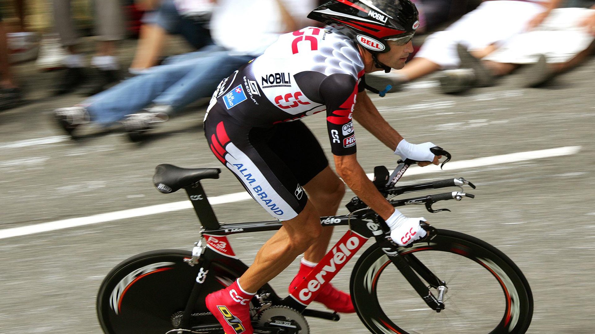 Jiu You-国王球员在沙漠训练营苦练防守，主帅力挺其转型，沙漠里的国王